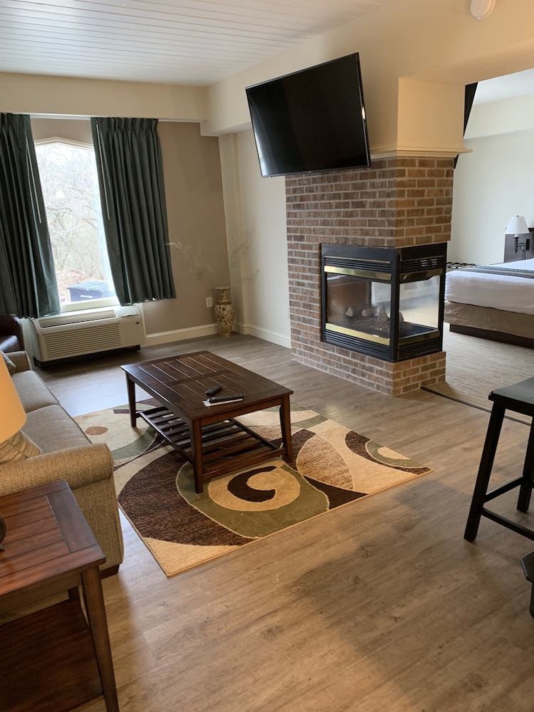 Exclusive Suite, 1 Queen Bed with Sofa bed