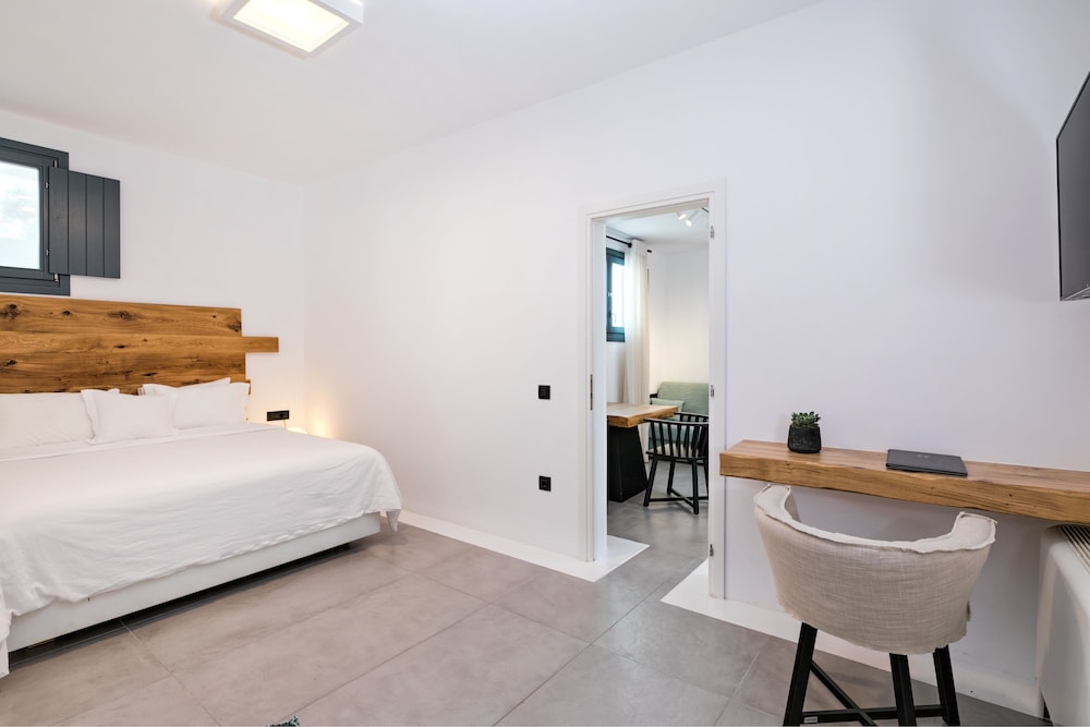 Standard Room with Patio (semi basement)