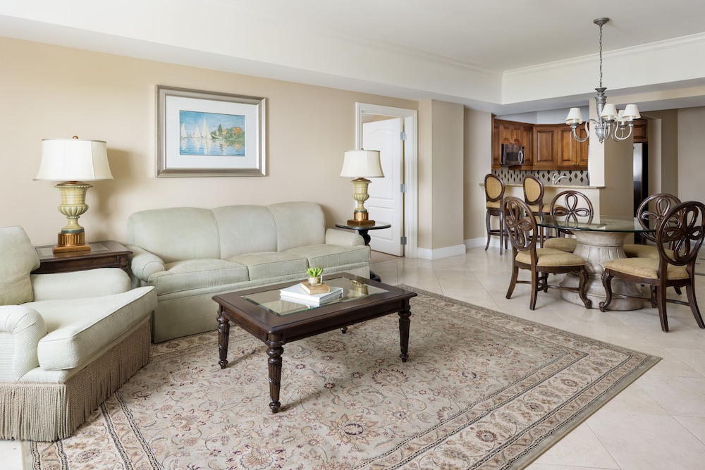 ONE BEDROOM GRANDE SUITE