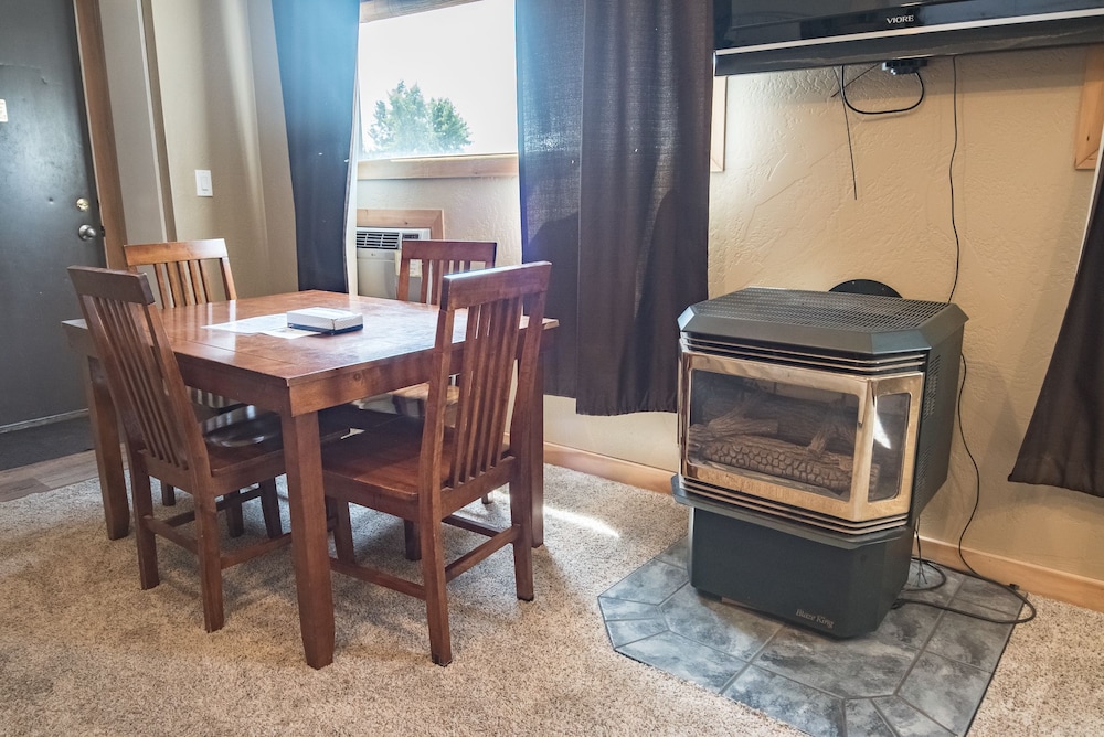 Deluxe Suite 29, Ground Floor, No Pets photo 3