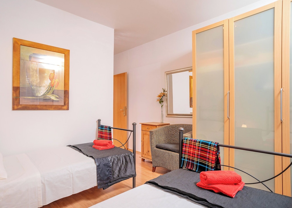 Villa photo 3