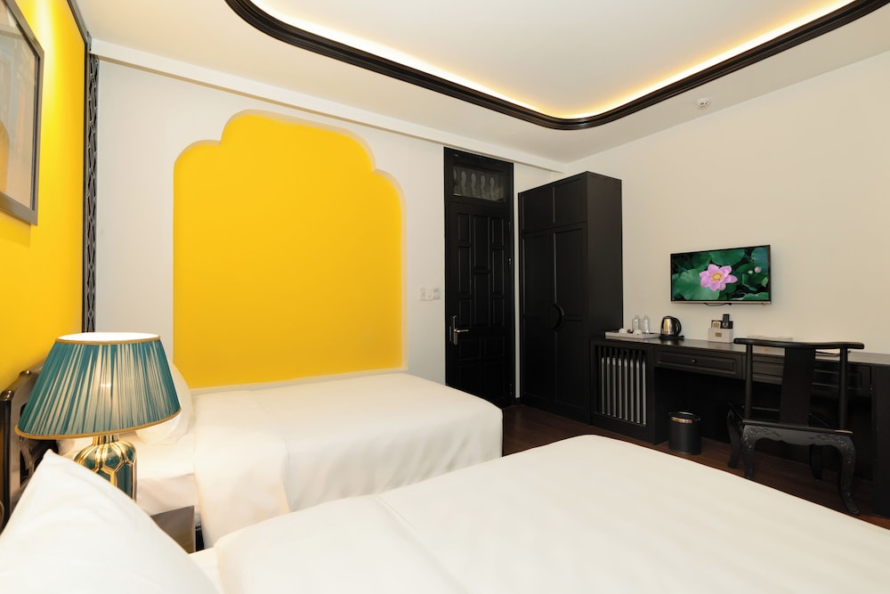 Deluxe Twin Room, 2 Twin Beds, Garden View - Photo 2