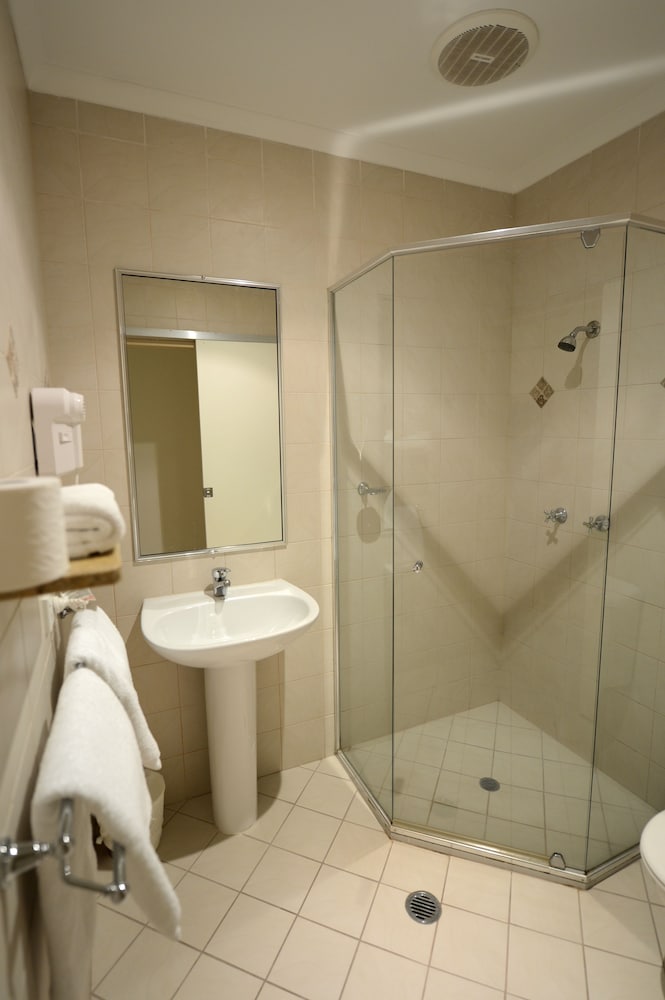 Motel Room photo 3