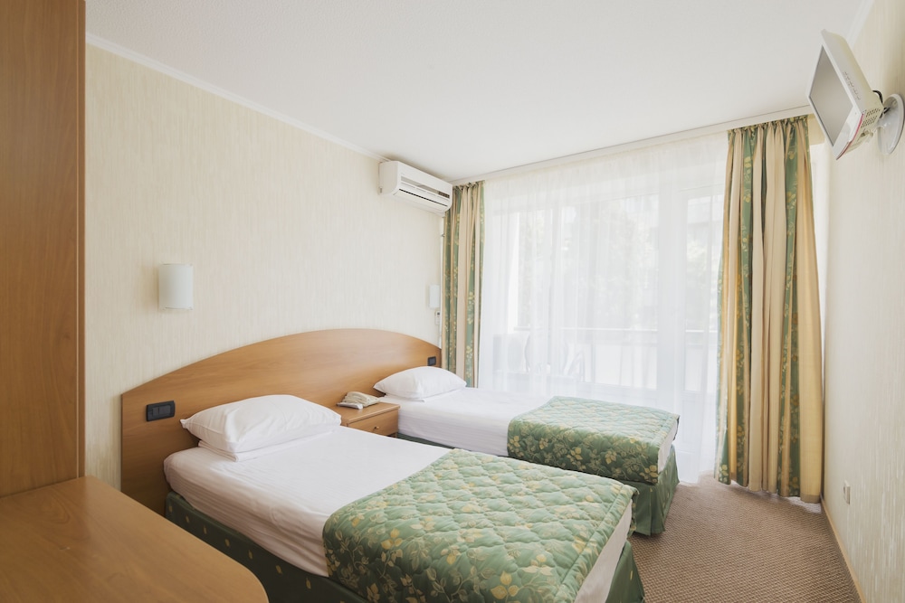 Standard Twin Room photo 1