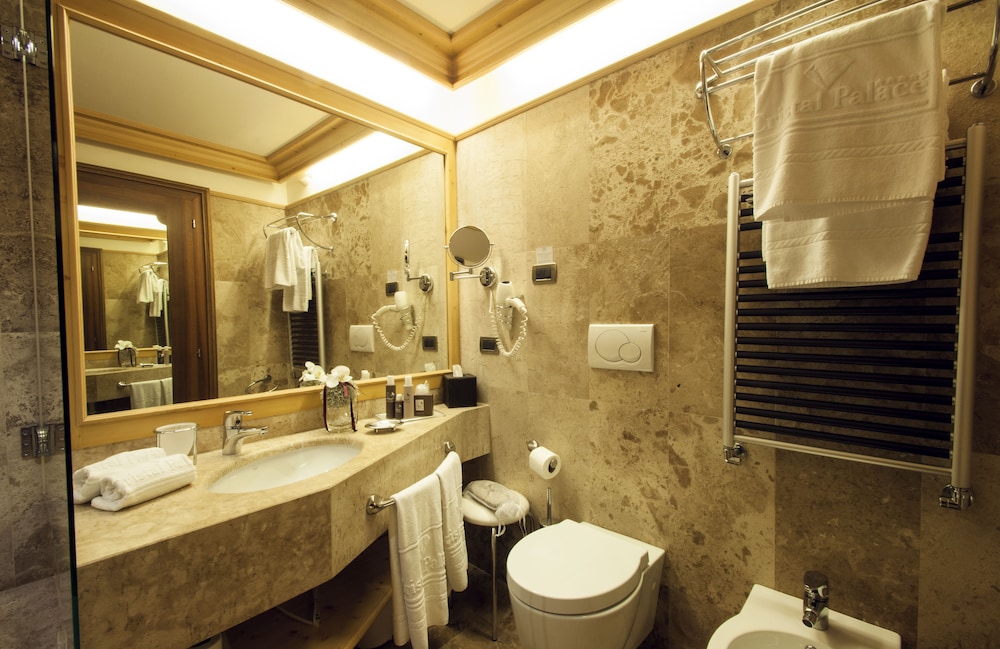 Classic Double or Twin Room - Photo 6