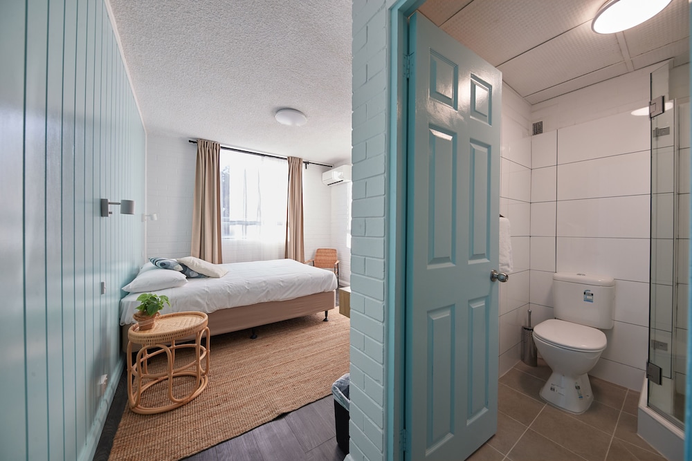 Standard Double Room, 1 Queen Bed