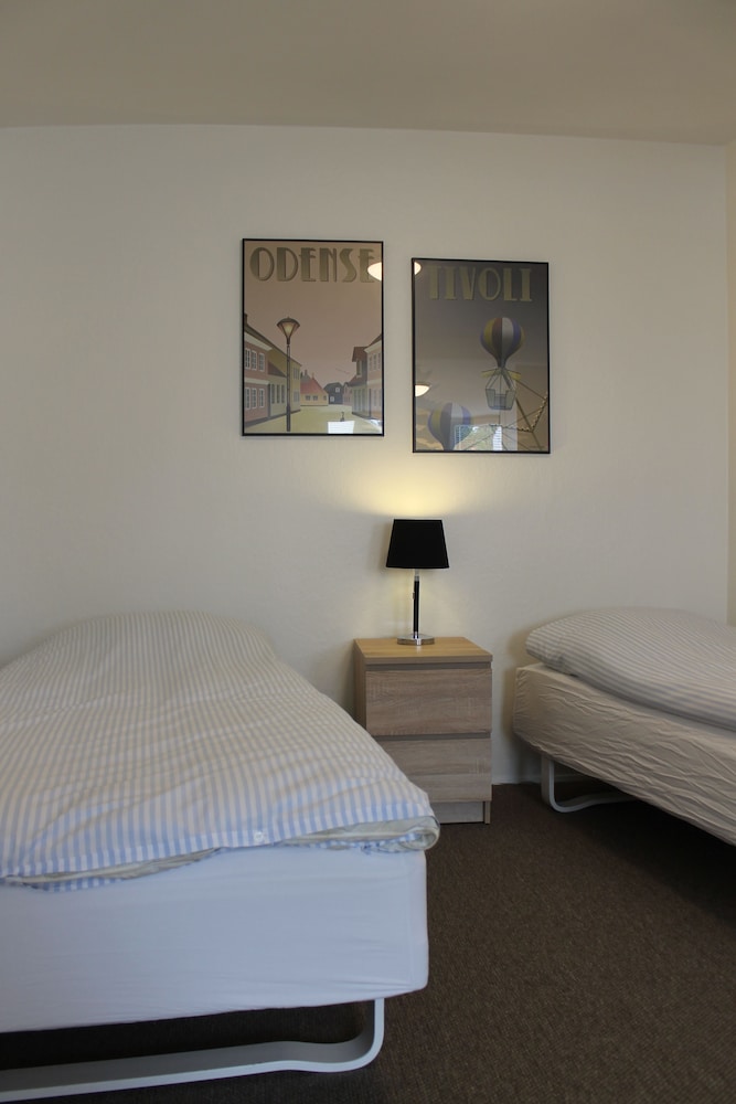 Double or Twin Room, Shared Bathroom photo 3