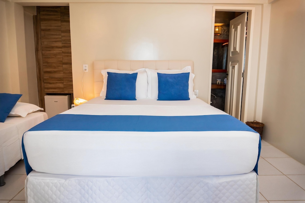 Comfort Triple Room, Pool View
