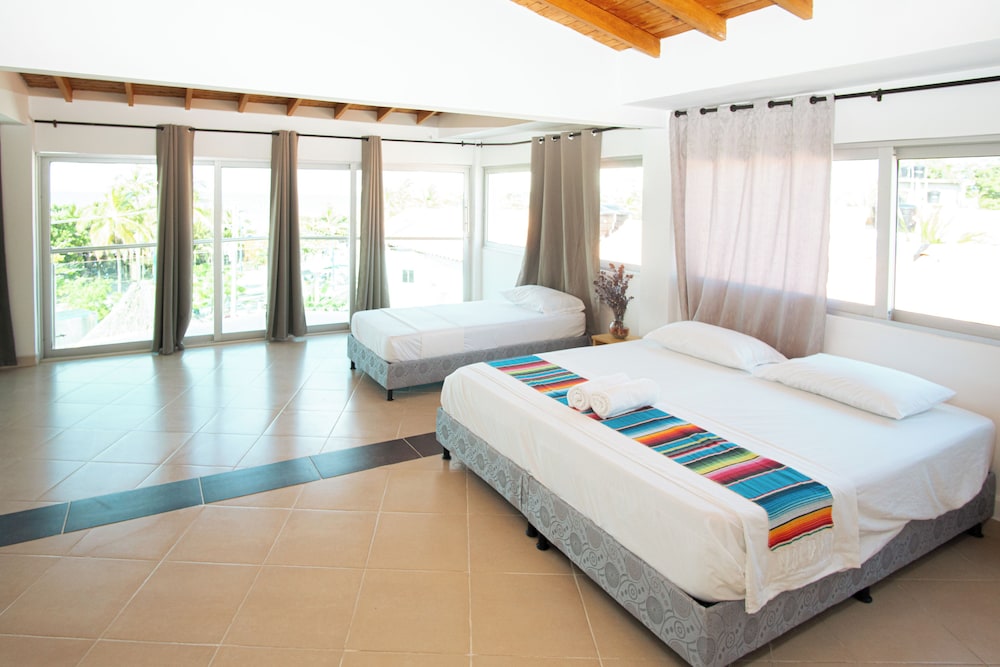 Superior Room, Multiple Beds photo 2