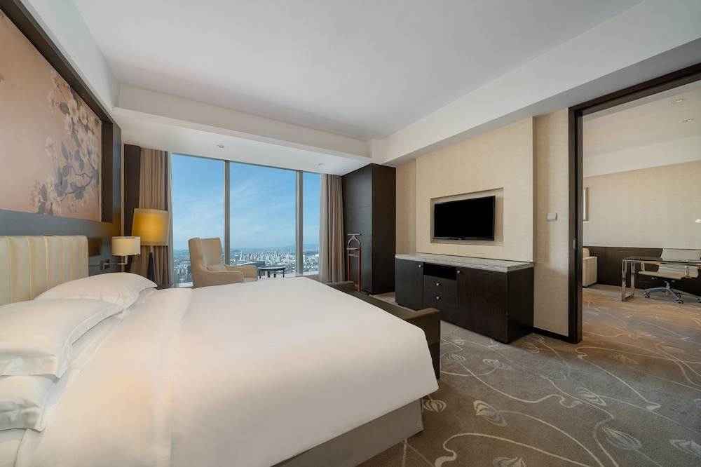 Suite, 1 Bedroom, Lake View