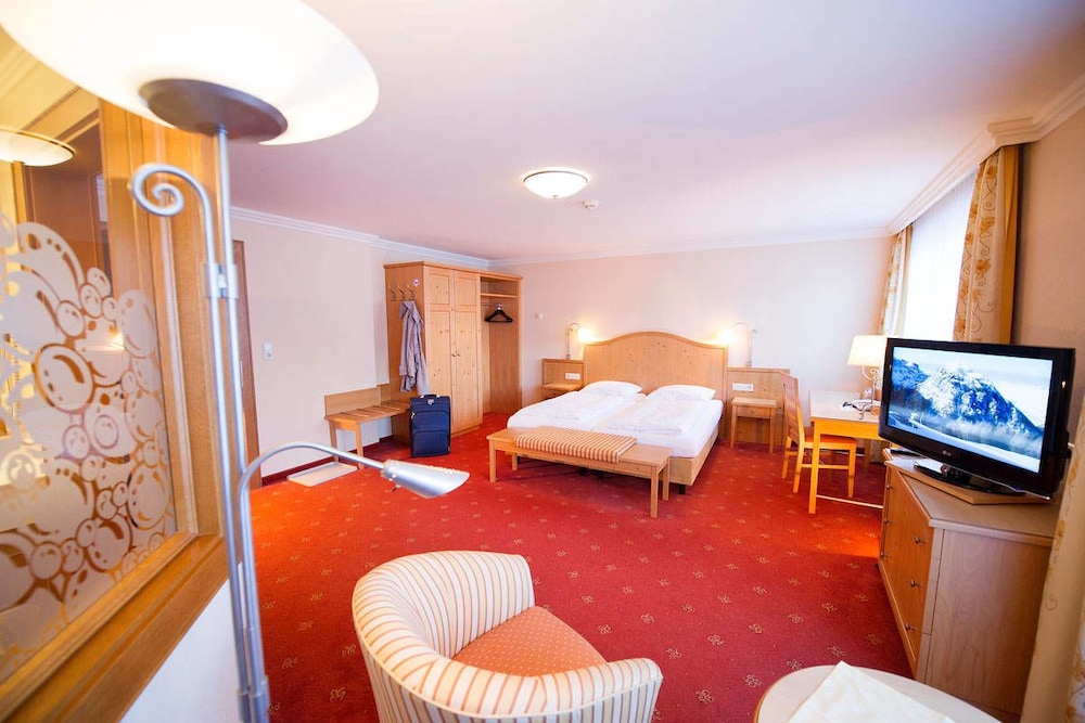 Comfort Double or Twin Room, Balcony photo 3