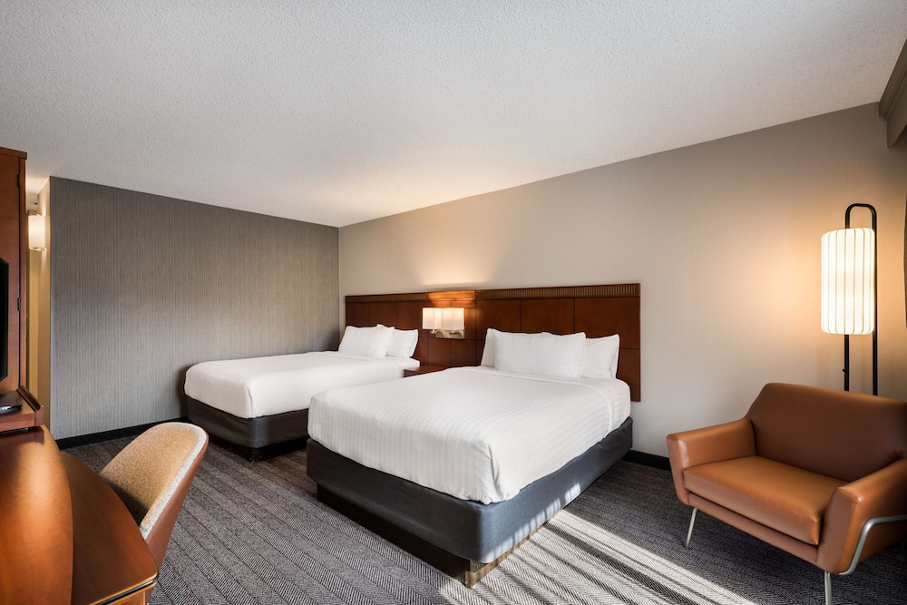 Deluxe Room, 2 Queen Beds photo 3