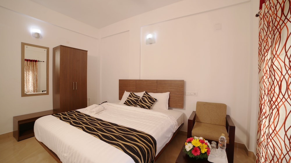 Deluxe Double Room, 1 King Bed, Mountain View photo 2