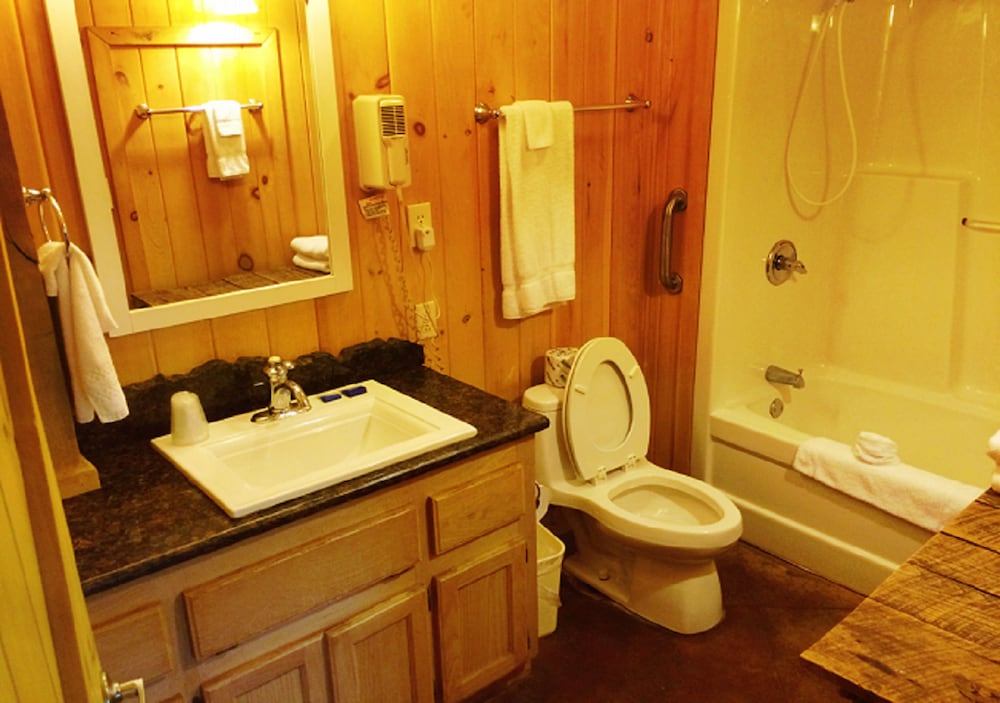 1 Bedroom Timber Frame Cabin photo 2
