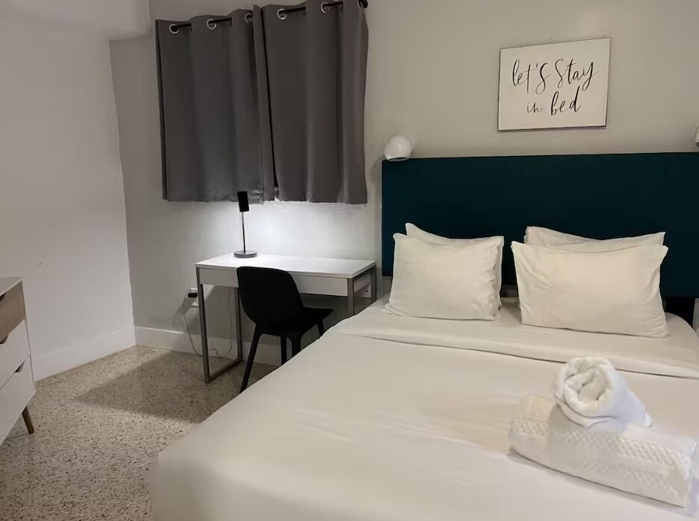 EatRestPlay One-Bedroom Sleeps 4