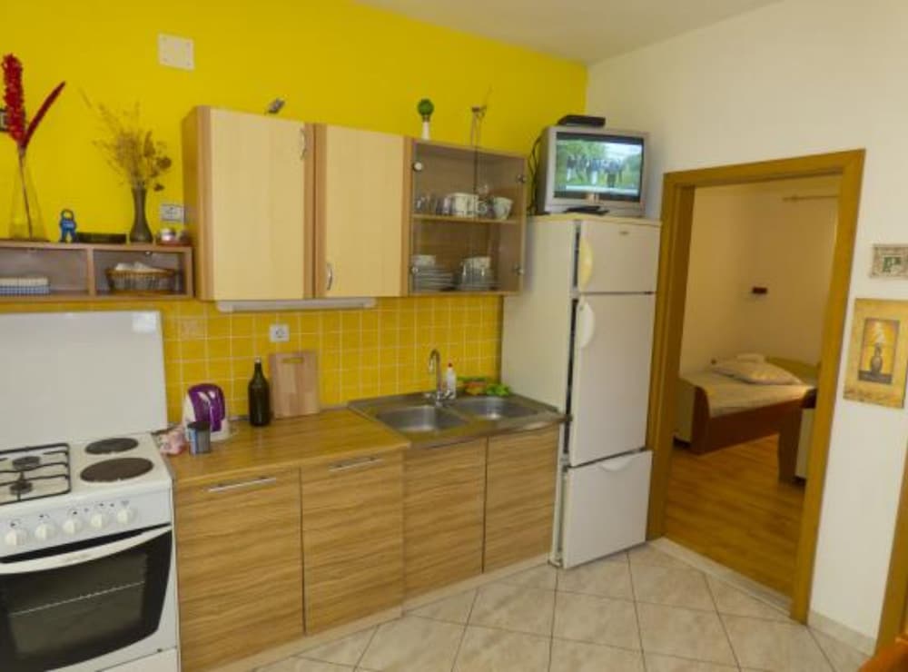 Apartment (Two Bedroom Apartment A4) photo 3