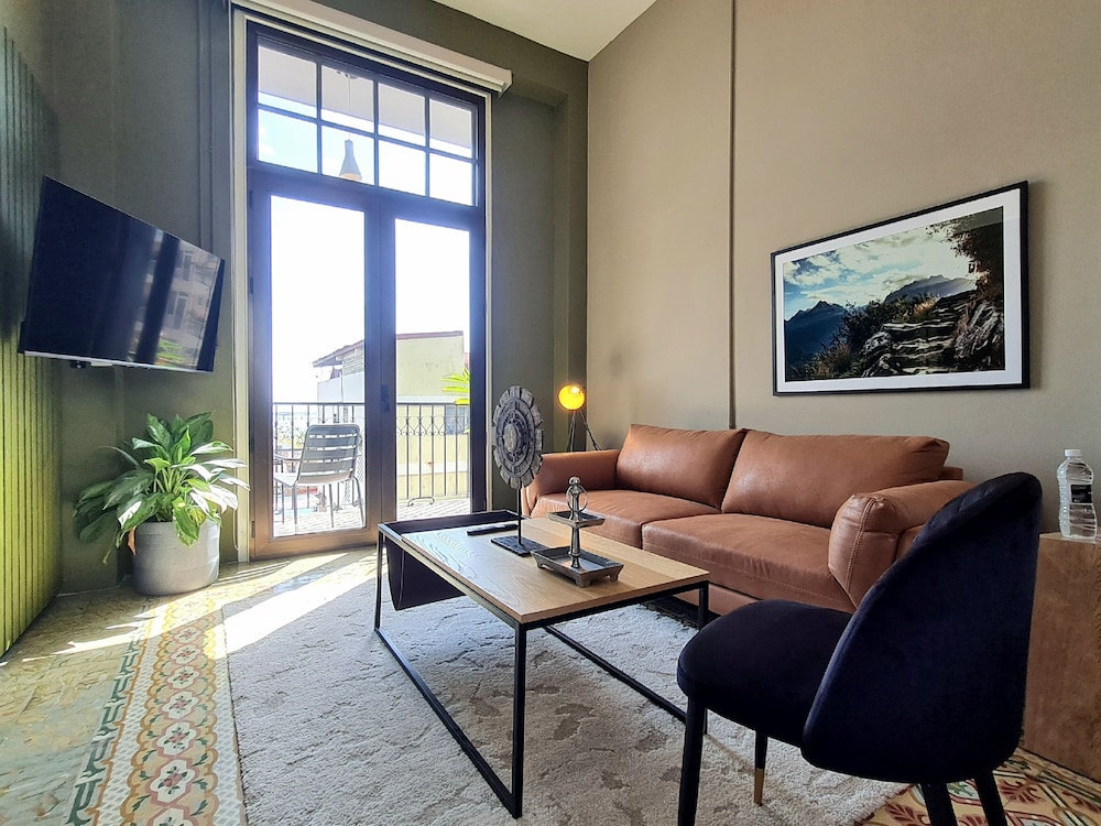 Apartment (3B)