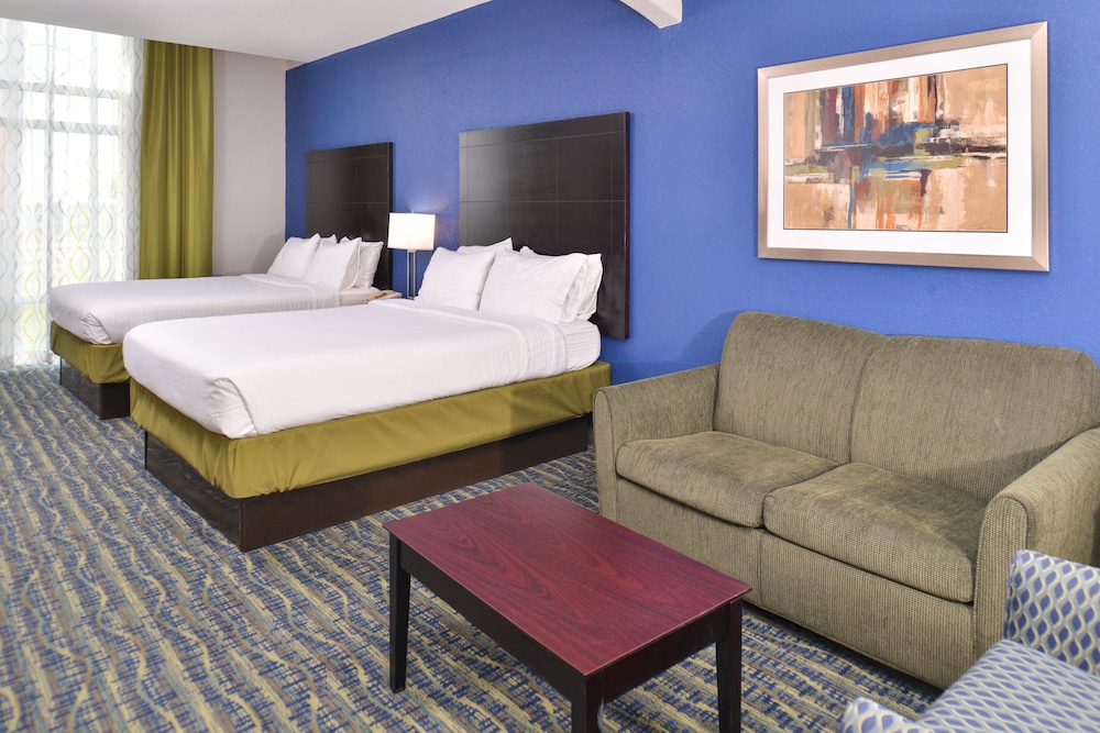 Standard Room, 2 Queen Beds - Photo 2