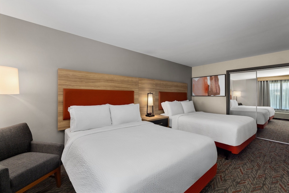 Suite, 1 Bedroom, Accessible (Communications)