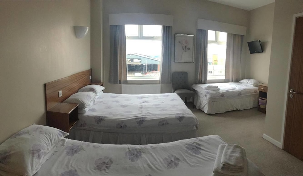 Family Quadruple Room photo 3