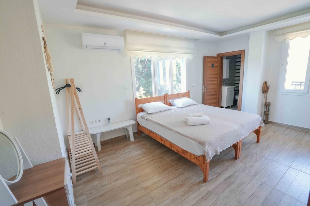 Classic Double Room, Balcony, Mountain View photo 1