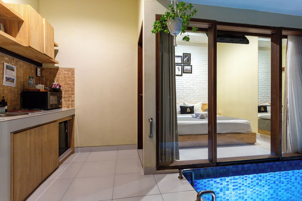 One Bedroom Plunge Pool Villa - Photo 1