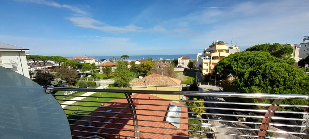 Family Room, Sea View - Photo 7