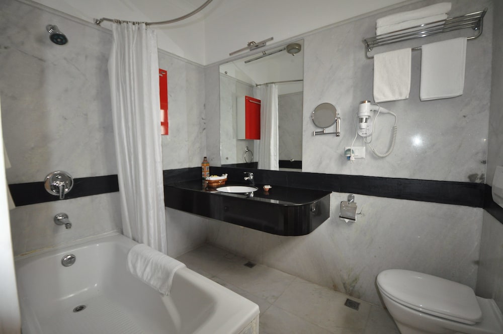Deluxe Double or Twin Room, 2 Twin Beds, Non Smoking photo 2
