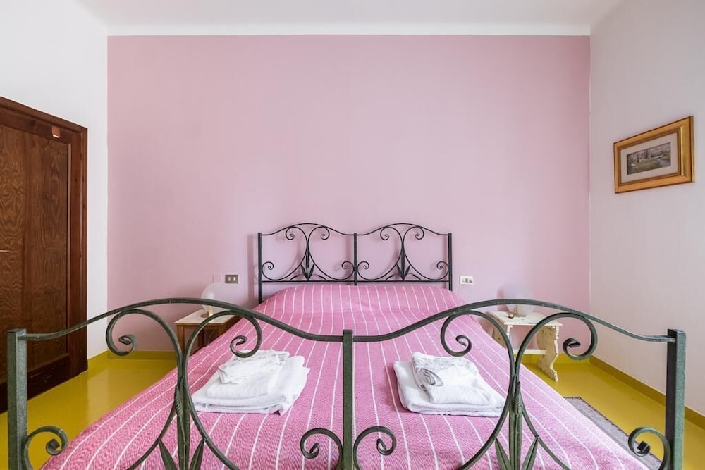 Classic Triple Room, Private Bathroom (Green - 3 Pax), photo 6