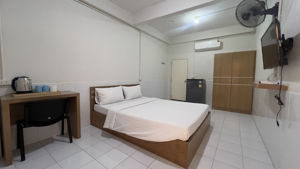 Standard Room, City View photo 2