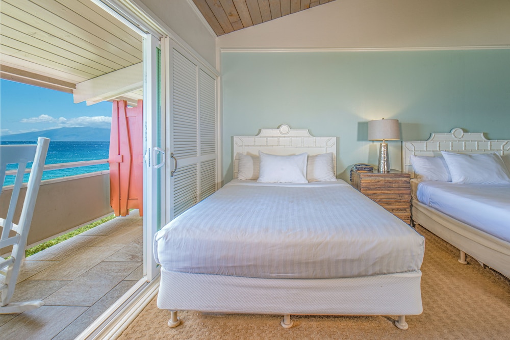 Room, 2 Queen Beds, Oceanfront photo 1