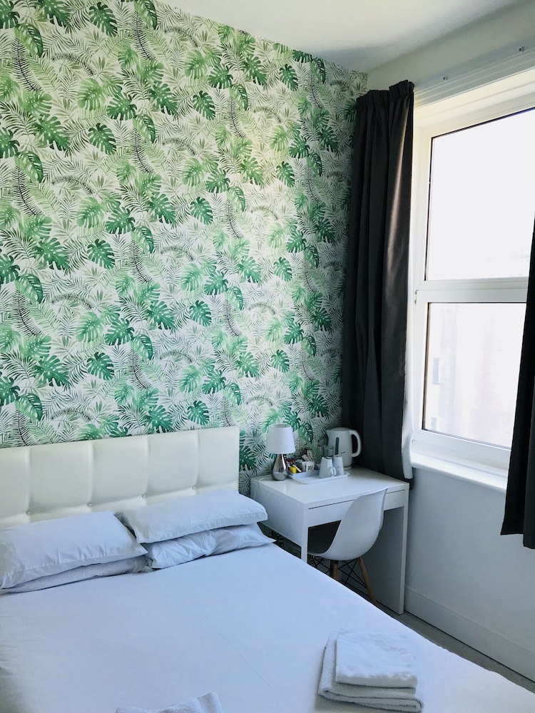 Basic Double Room photo 2
