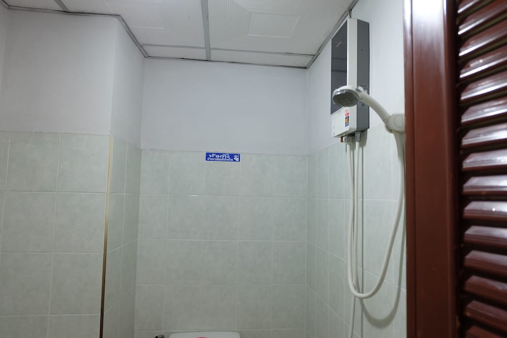 Deluxe Double Room - Photo 13