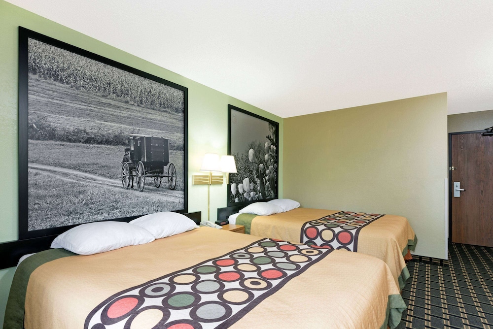 Standard Room, 2 Queen Beds - Photo 2