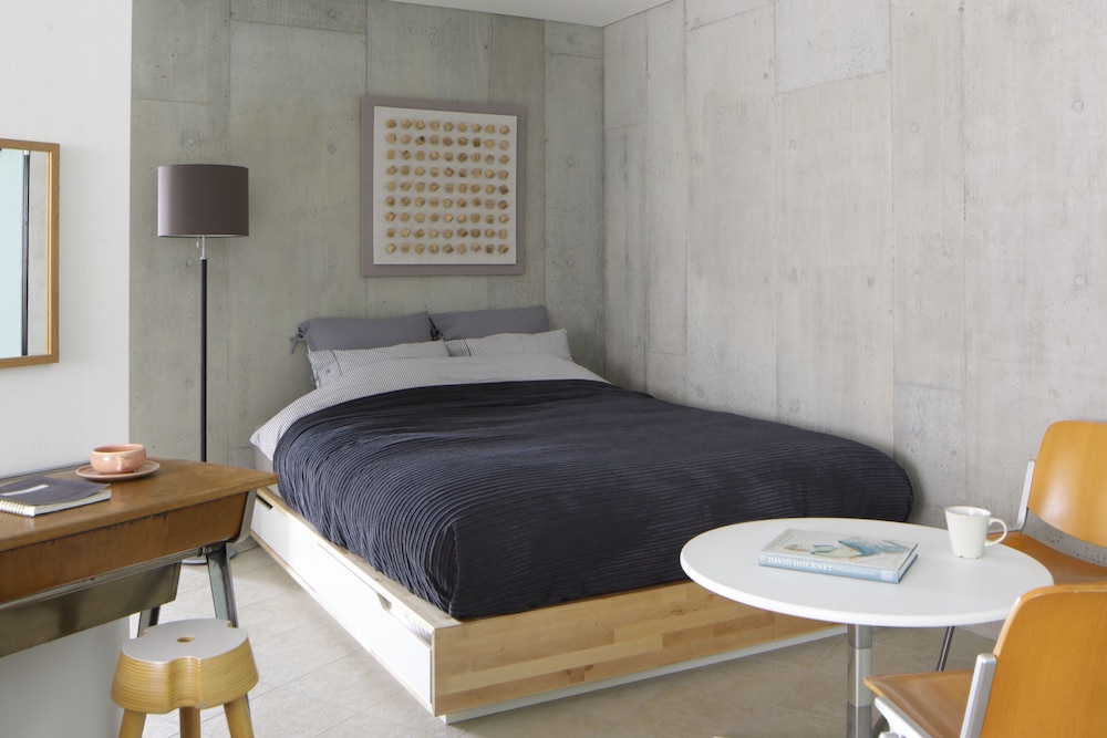 Room (B4) photo 3