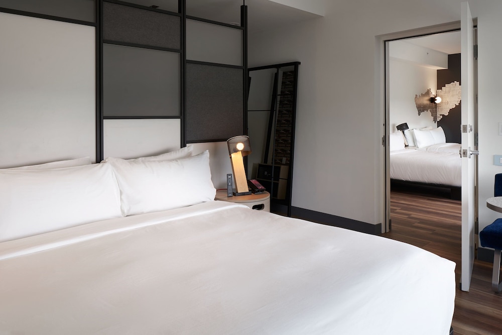 Room, 1 King Bed