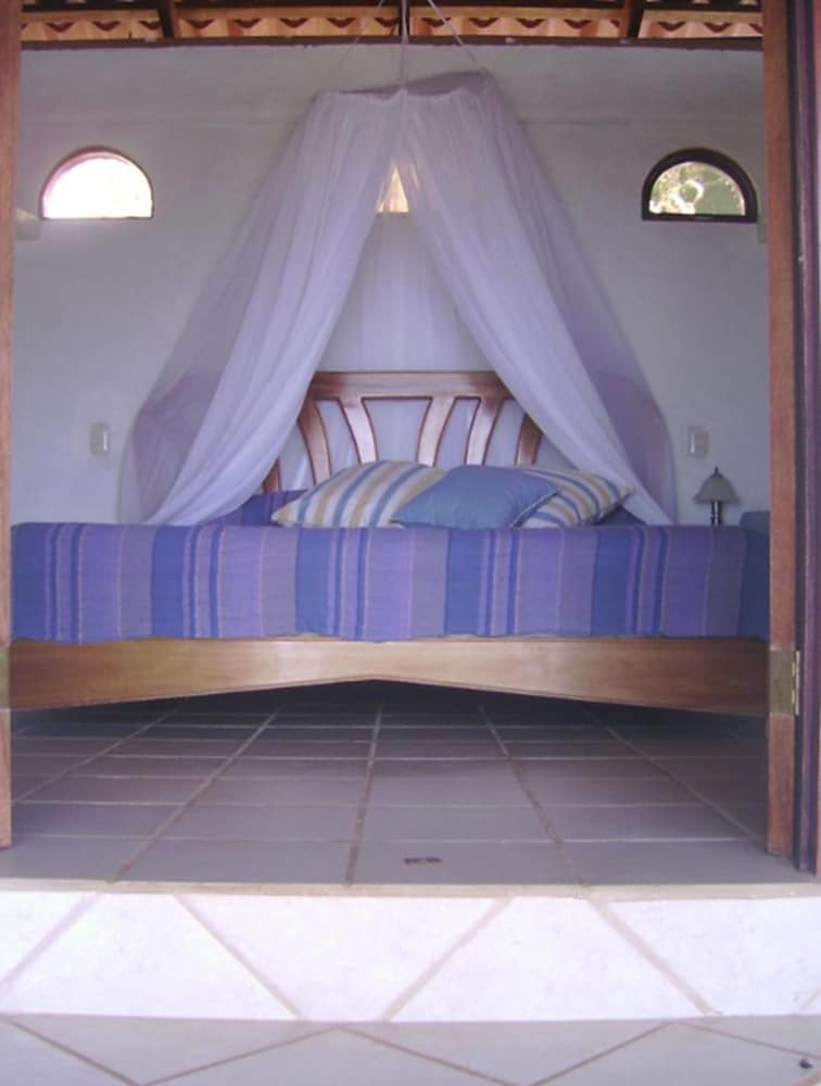 Superior Bungalow, 1 King Bed, Ocean View, Overwater photo 2