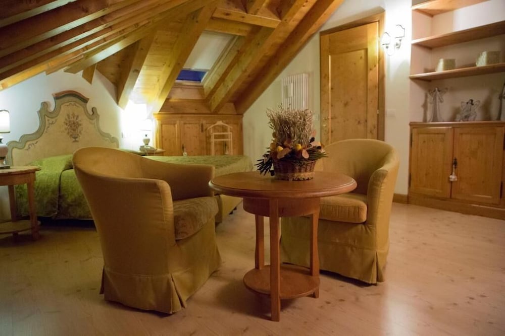 Romantic Suite, Mountain View