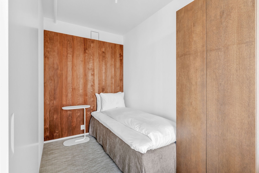 Deluxe apartment with balcony - Photo 4