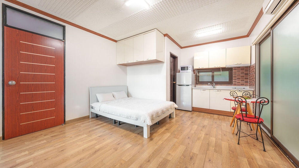 Basic Room, 1 Bedroom (Poodle 103) photo 1