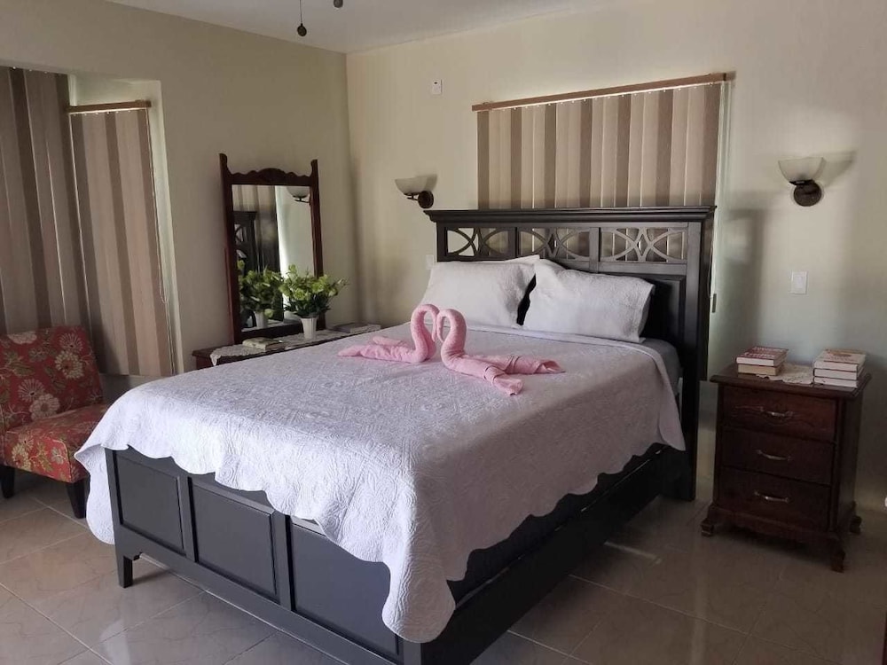 Standard Villa, Multiple Beds