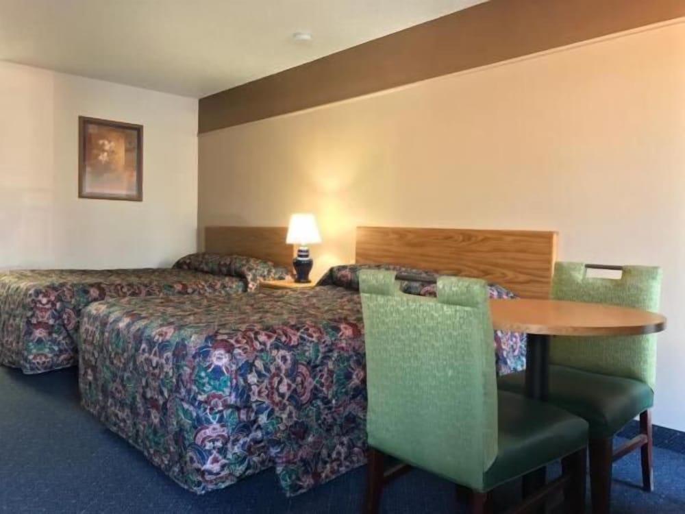 Double with Two Double Beds Non Smoking photo 2