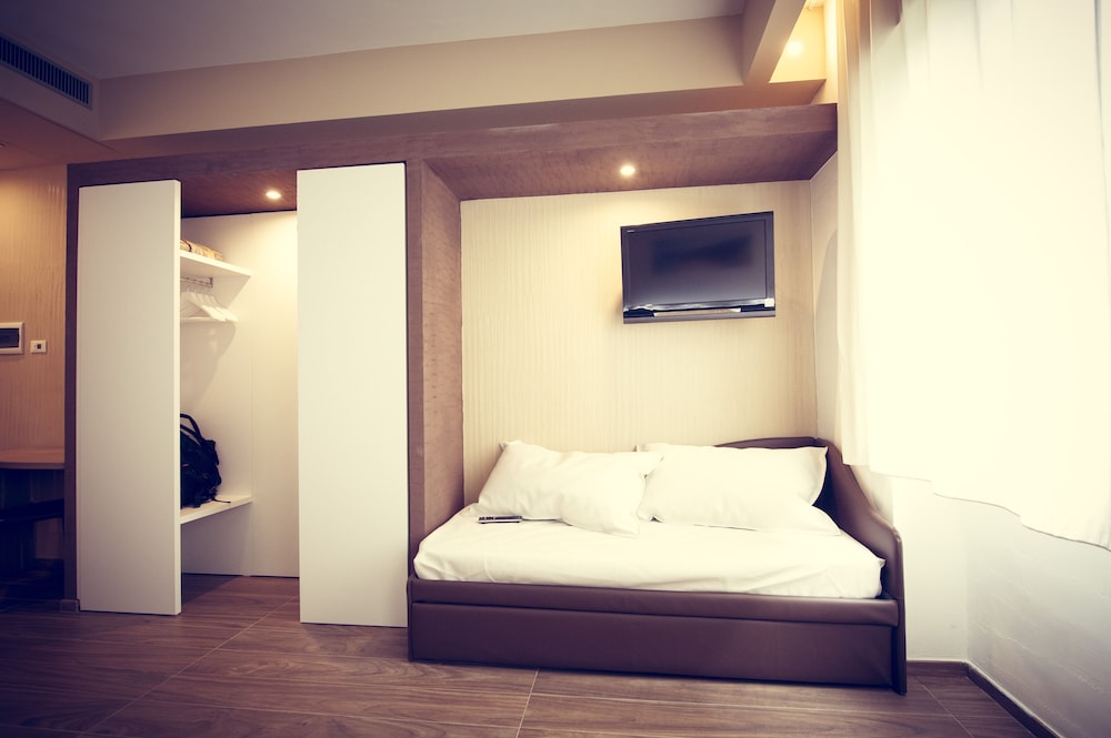 Quadruple Room - Photo 16