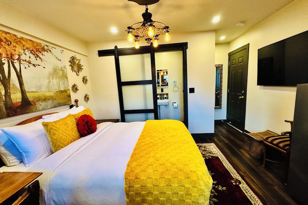 Elite Room, 1 Queen Bed