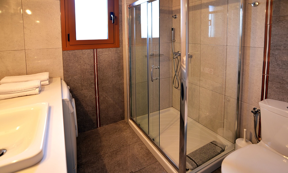Superior Apartment, 1 Bedroom, Partial Sea View photo 3