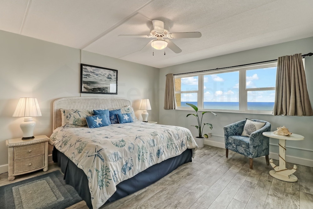 Condo, 3 Bedrooms