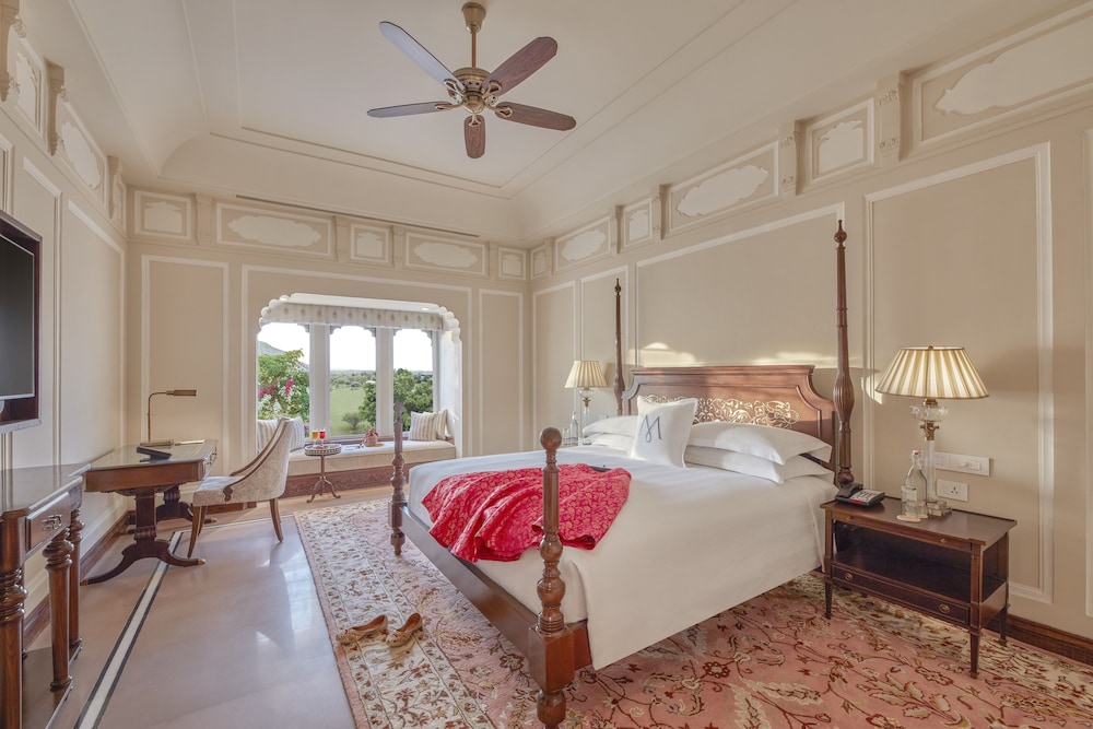 Suite, 1 King Bed (Aravali Suite King) - Photo 1