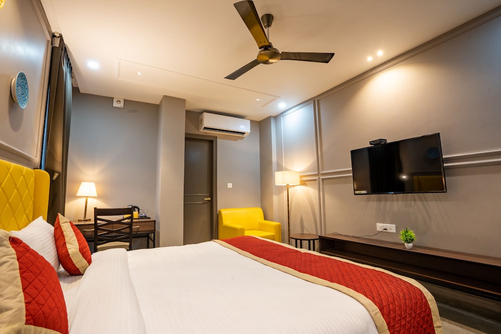Deluxe Room - Photo 5