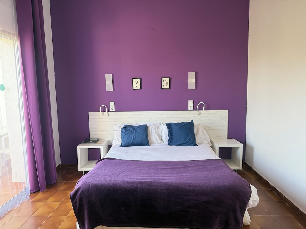 Basic Double Room, Balcony, Garden View photo 2