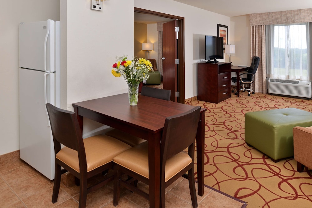 Suite, 1 King Bed, Non Smoking - Photo 6
